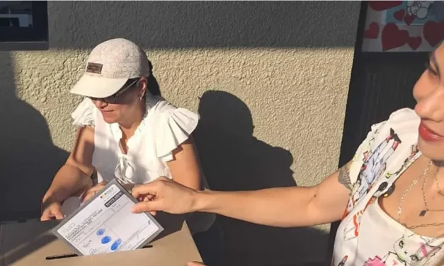 Mariana Prado vota en Santa Cruz y expresa expectativas