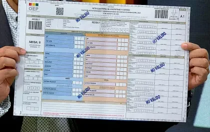Jurado de cada mesa tiene la obligatoriedad de mostrar por cinco minutos el acta electoral, confirma vocal del TSE