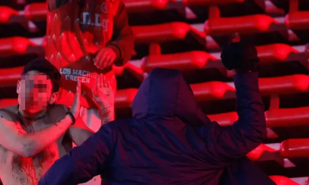 Violencia extrema suspende partido entre Independiente y U de Chile