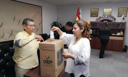 Más de 369.000 bolivianos están habilitados para votar en el exterior en 22 países, según Cancillería