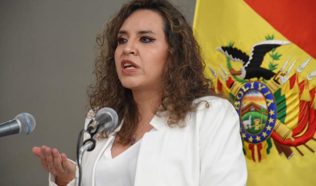 Gobierno confirma fondos para pago de bono de vacunación