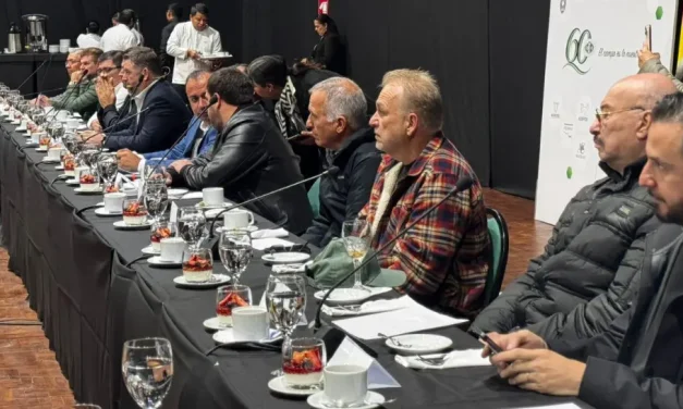 Productores y parlamentarios trazan agenda para el agro cruceño