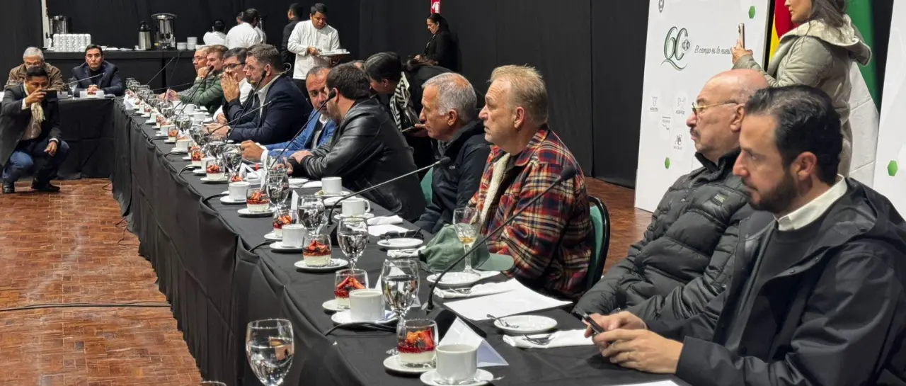 Productores y parlamentarios trazan agenda para el agro cruceño