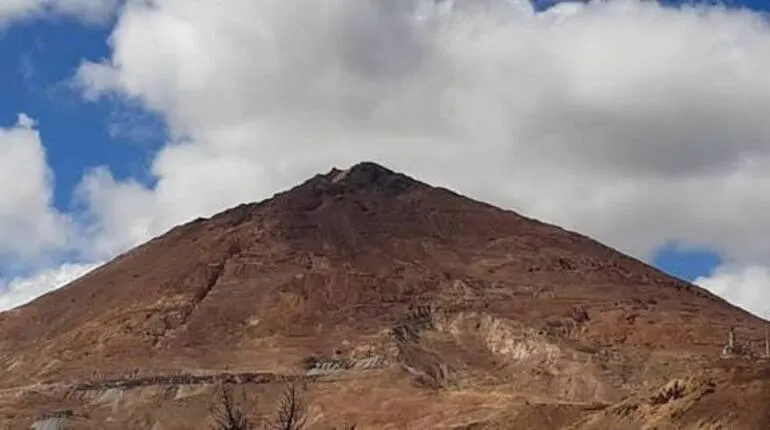 COMIBOL impone restricciones para preservar el Cerro Rico de Potosí