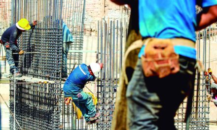 Crisis paraliza 70% de empresas constructoras en Santa Cruz