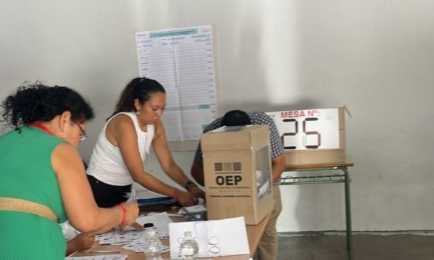 Residentes bolivianos en Valencia denuncian que Consulado convocó a un empadronamiento electoral