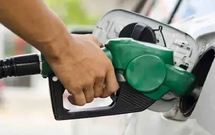 Empresarios advierten que la importación directa de diésel no es suficiente para paliar el desabastecimiento 