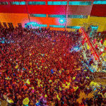 Avalanchas humanas y caída de barandado dejan víctimas en Oruro