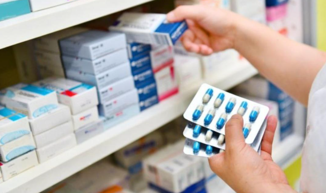Farmacéuticos piden diálogo urgente por presupuesto desfasado