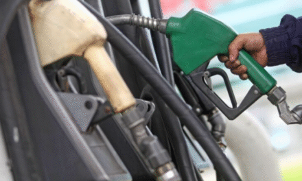En medio de la emergencia de productores, transportistas y exportadores por combustible, Gobierno espera darle solución hasta octubre 