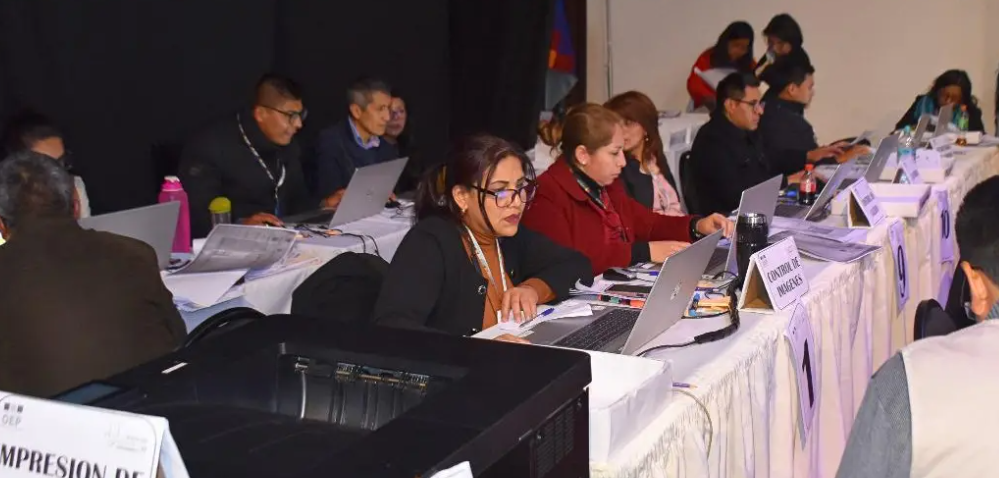 TSE ratifica transparencia tras denuncia por caso Agetic