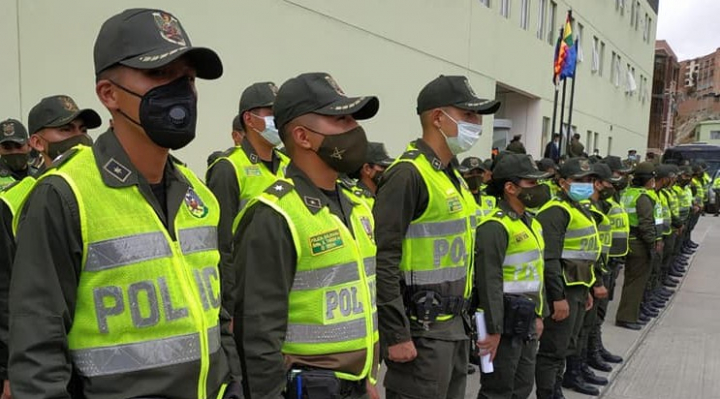 Gobierno anuncia el despliegue de 25 mil policías y activa sala de crisis para el balotaje del 19 de octubre