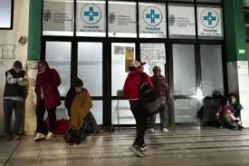 Trabajadores de salud en Santa Cruz cumplen paro de 24 horas