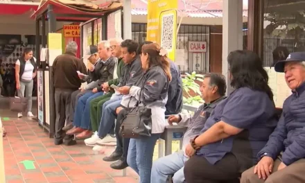 Salud acuerda pago del bono de vacunación en Cochabamba