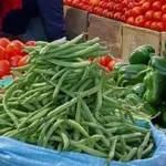 Bajan precios de verduras en mercado Rodríguez paceño