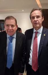 Quiroga dice que si gana segunda vuelta, invitará a investidura a González y no a Maduro