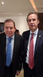 Quiroga dice que si gana segunda vuelta, invitará a investidura a González y no a Maduro