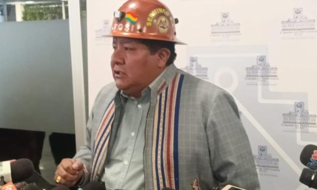 Senador Mamani denuncia sabotaje a sesiones legislativas y vincula conflicto con intereses sobre el litio