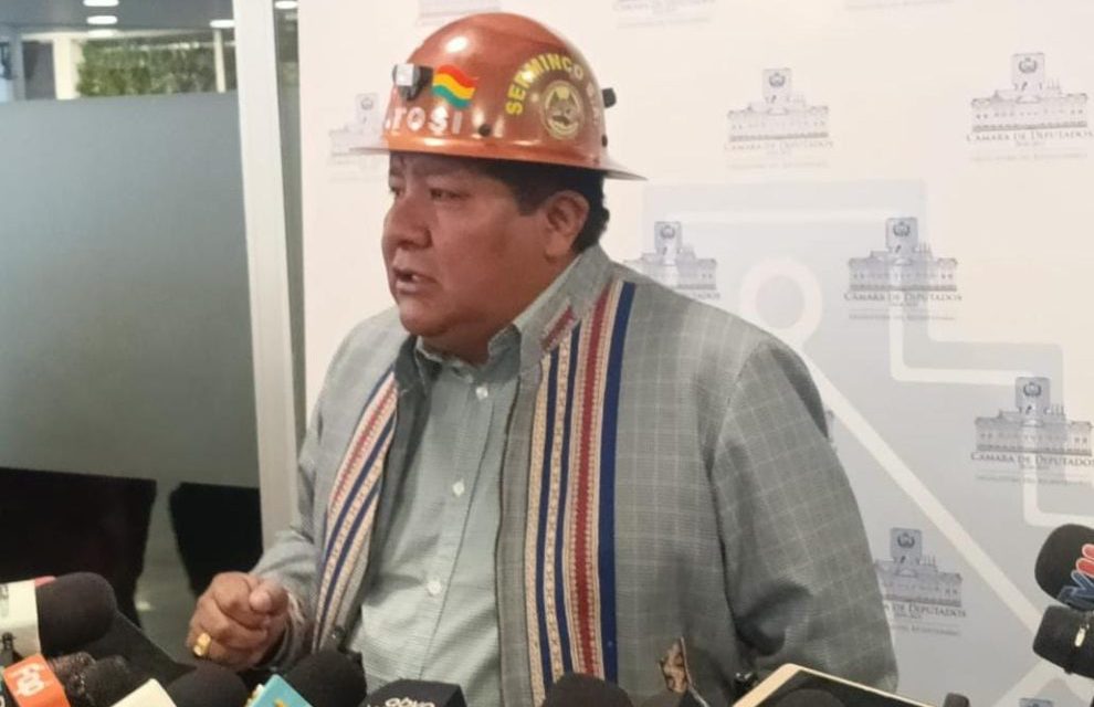 Senador Mamani denuncia sabotaje a sesiones legislativas y vincula conflicto con intereses sobre el litio