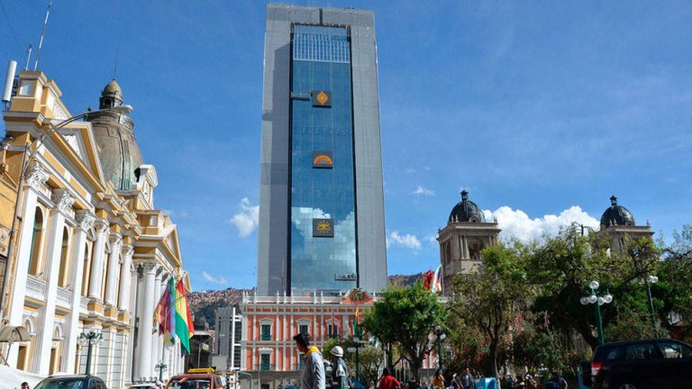 Gobierno electo anuncia cambio paulatino de funcionarios y descarta “masacre blanca”