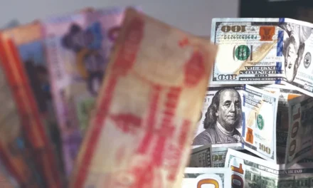 Dólar paralelo fluctúa y ven presiones para alza