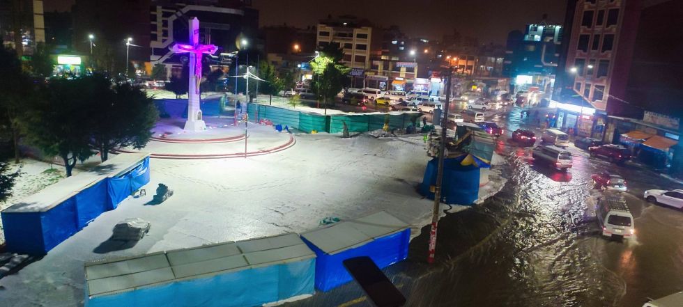 Granizadas provocan daños en La Paz, El Alto y Oruro; hay alerta por desborde de ríos