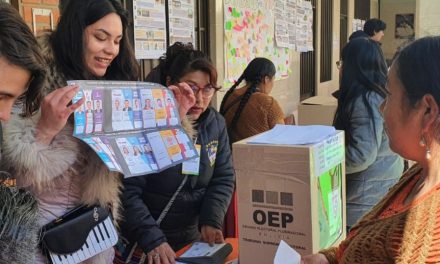 Bolivia define su futuro en medio de la crisis más dura en décadas