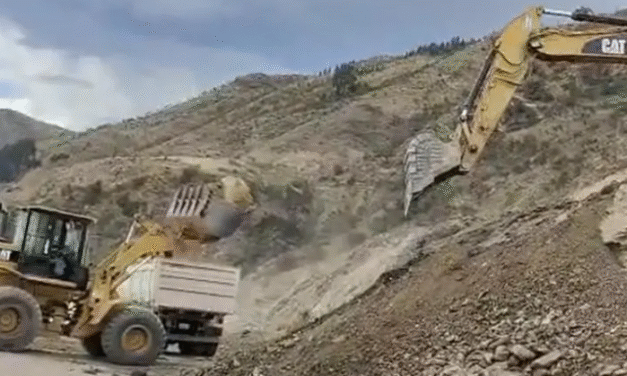 Trabajos en la carretera Cochabamba–Oruro mantienen cortes alternos