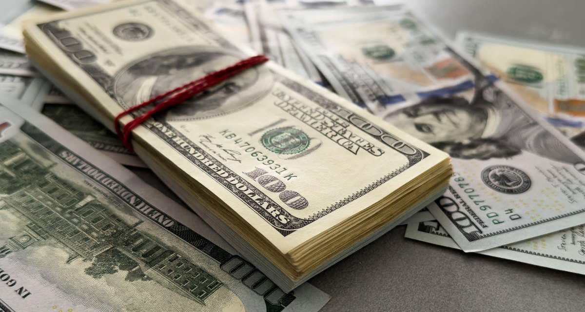 Dólar paralelo vuelve a superar los Bs 13 en medio de incertidumbres