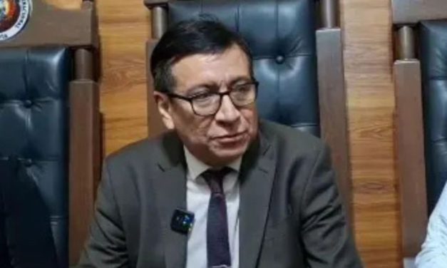 Presidente del TCP descarta dejar el cargo hasta que se elija a su reemplazo 