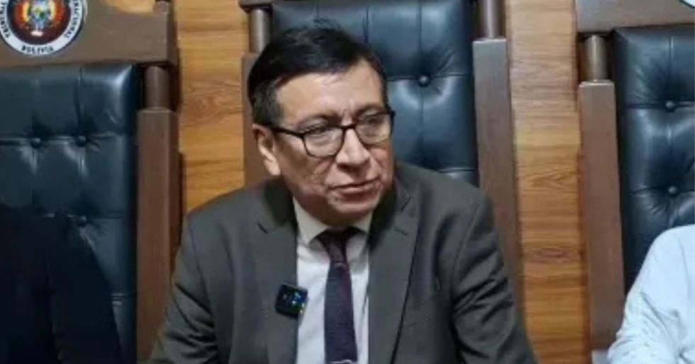 Presidente del TCP descarta dejar el cargo hasta que se elija a su reemplazo 