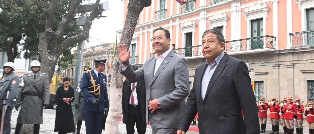 El modelo de Bolivia llegó a su fin y el nuevo gobierno recibirá una economía deteriorada, dice el Instituto Internacional de Finanzas