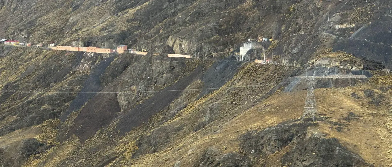 La Paz: Empresa minera admite que opera cerca de una represa; Epsas señala que aguas no están contaminadas