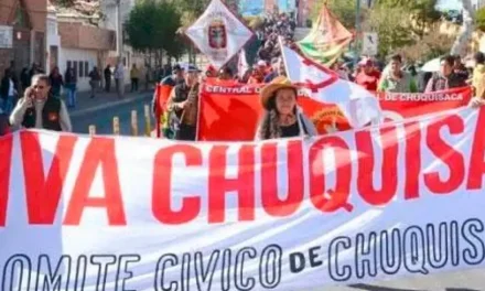 Cívicos de Chuquisaca exigen que se cumpla el “compromiso” de Paz de celebrar la transmisión de mando en Sucre