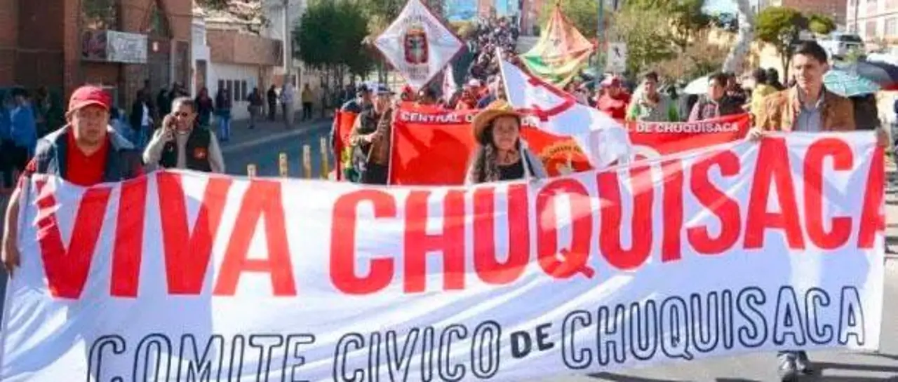 Cívicos de Chuquisaca exigen que se cumpla el “compromiso” de Paz de celebrar la transmisión de mando en Sucre