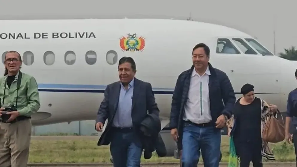 Viaje de Luis Arce a Brasil genera polémica: MAS lo defiende y oposición alerta sobre posible fuga