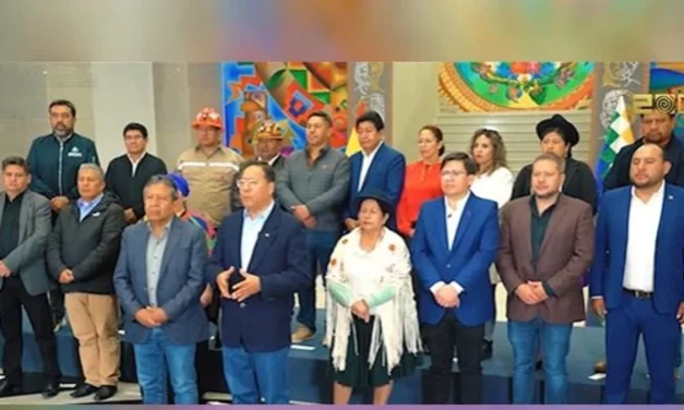 En su despedida, Arce dice que “el proceso de cambio fue herido de muerte” y arremete contra Evo