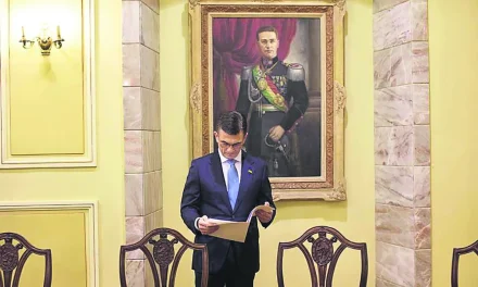 Bajo sombra de la crisis, Paz perfila un gabinete tecnocrático