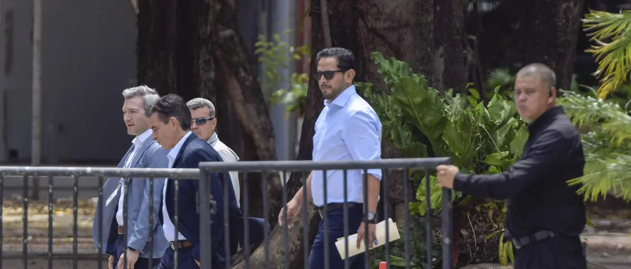 Rodrigo Paz ya está en Bolivia y prepara un informe sobre los compromisos de acuerdos económicos clave para afrontar la crisis