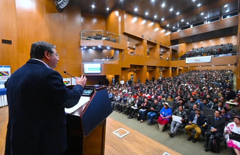 En uno de sus últimos actos, Arce denunció un “bloqueo económico” a su gobierno y defendió su modelo económico