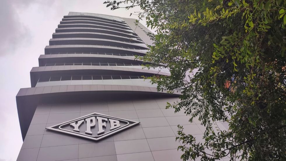 YPFB cambia personal en Senkata y anuncia querella por presunto desvío de combustibles 