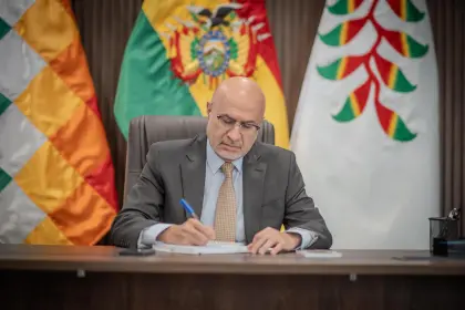 Ministro Lupo dice que se detectó “cifras exorbitantes de malversación” y que “no hay recursos para terminar el año” 