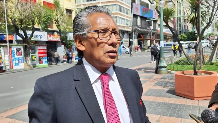 Exconsejero de la Magistratura presenta proyecto de ley para destituir al vicepresidente por ir contra su propio gobierno