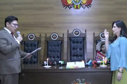 Ante cese de prorrogados, TCP posesiona a Paola Prudencio como nueva presidenta 