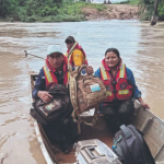 Las riadas cubren cultivos, viviendas y caminos; siguen las evacuaciones de familias