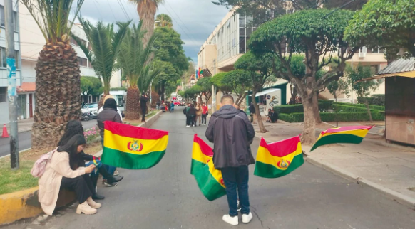 Bolivia celebra el fin de una era y reivindica la autonomía judicial