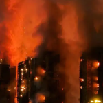 Al menos 36 muertos y casi 300 desaparecidos deja un incendio que arrasa un complejo residencial de Hong Kong