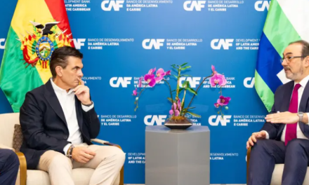 Paz se reúne con el presidente de la CAF y anuncia acuerdo financiero de $us 3.100 millones para la “recuperación” de Bolivia