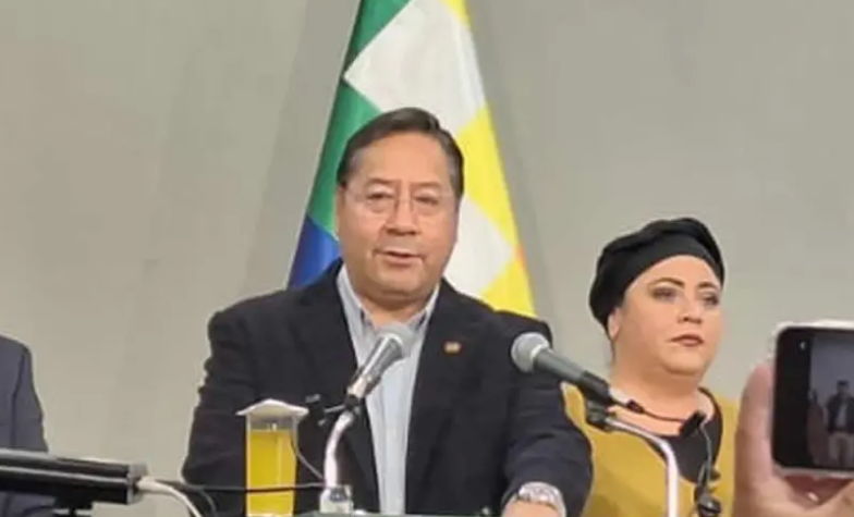 A horas de dejar el poder, Arce defiende su legado, apunta contra Evo y advierte que el proceso de cambio “fue herido de muerte”