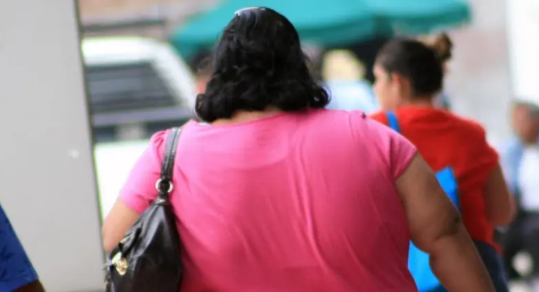 EEUU ordena negar residencia a extranjeros con problemas de salud como la obesidad